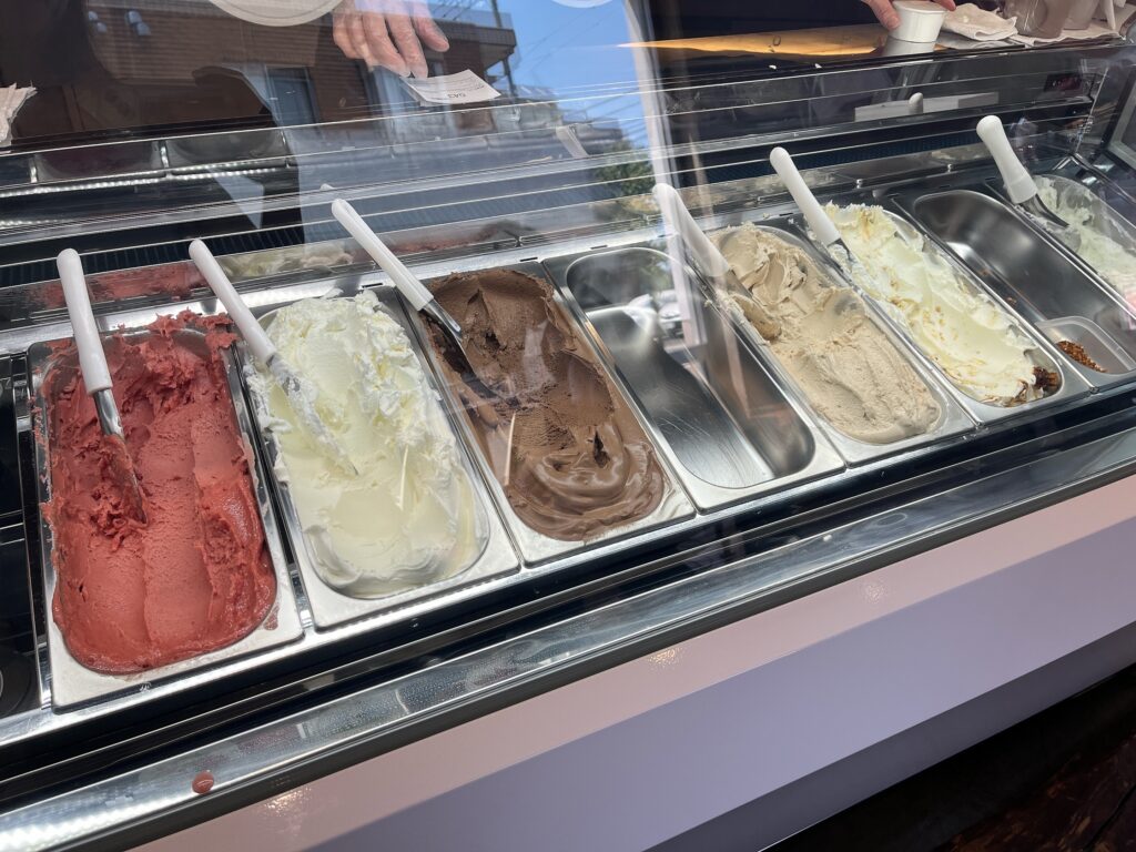 ジェラートショーケース